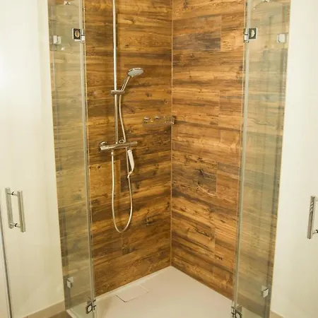 White Der Sportschule Badura Appartement Leipzig